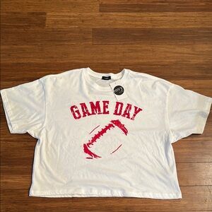 NWT! Envy boutique White and Red Game Day Football Game Day Crop Top Tee Sz L